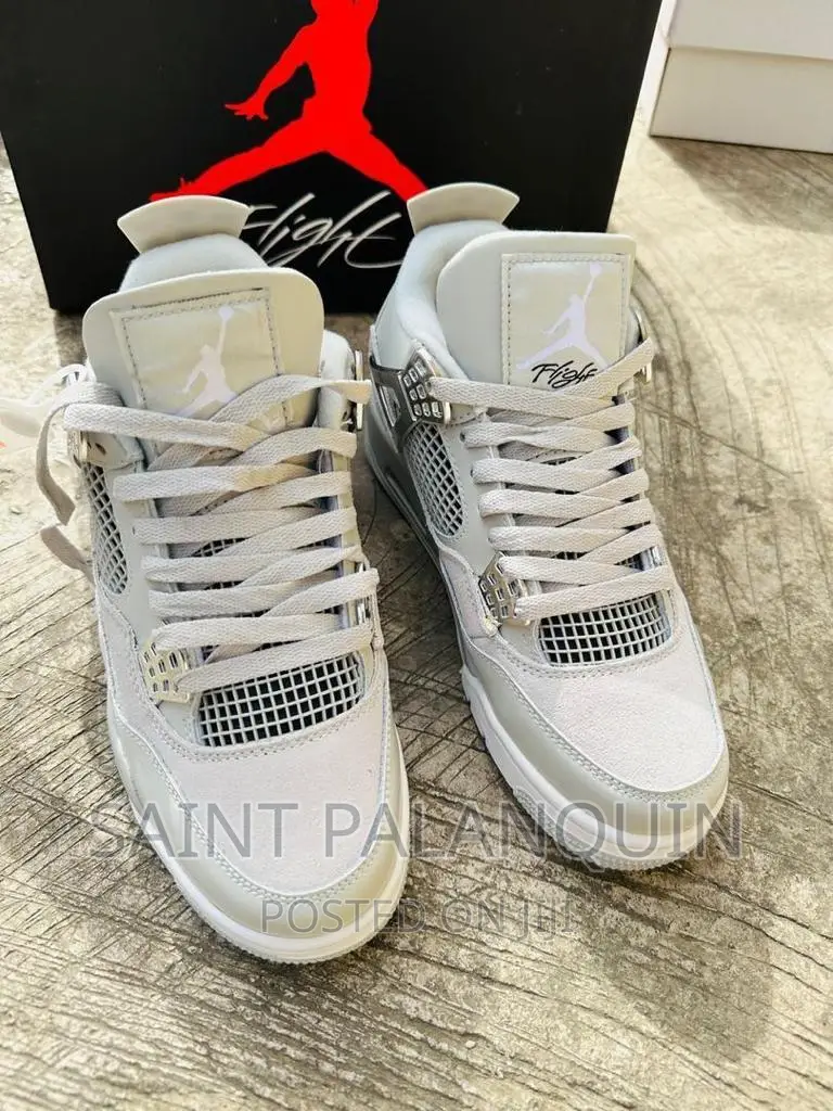 Jordan 4 Retro