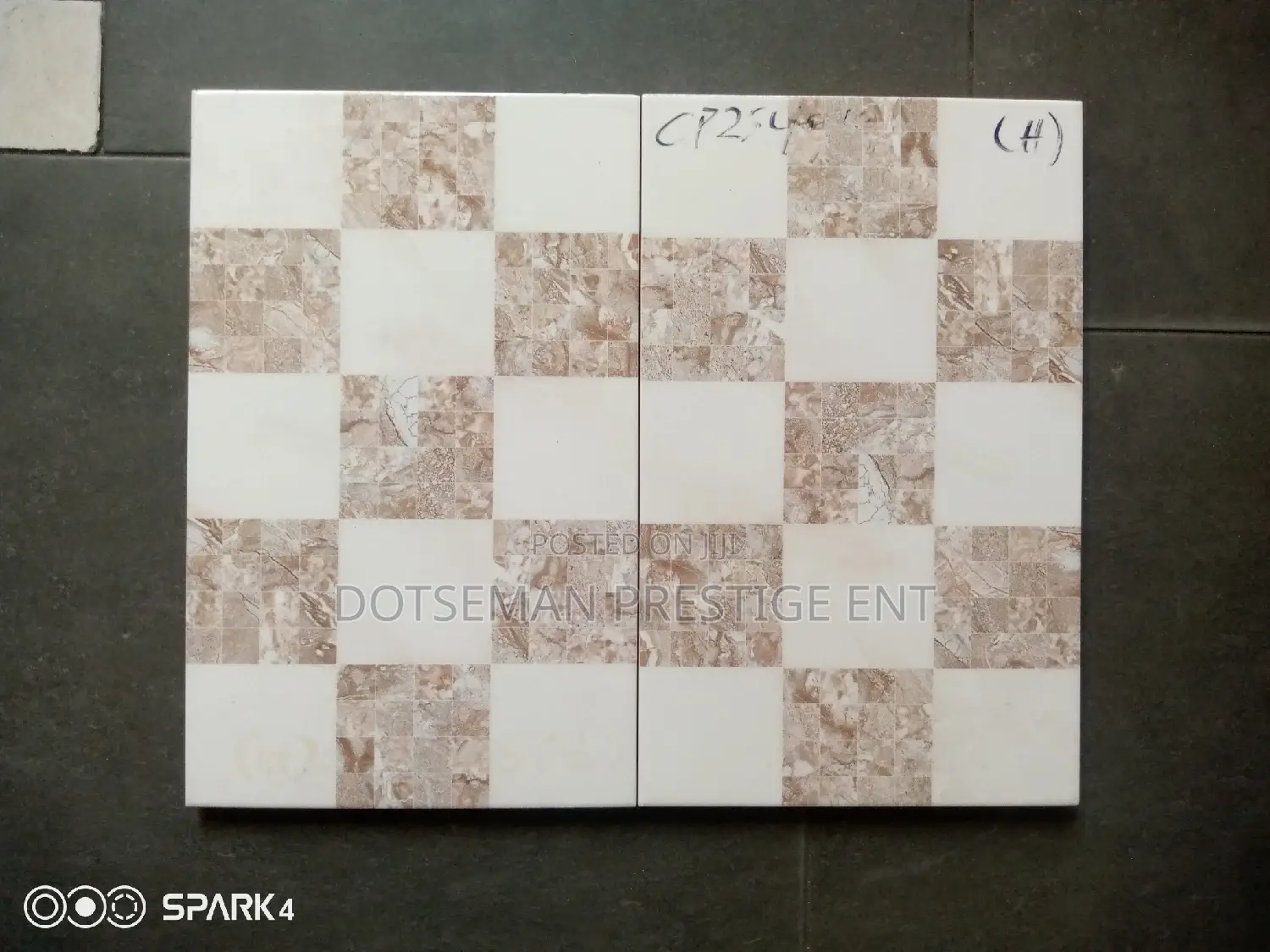 Wall 25 X 40 Tiles