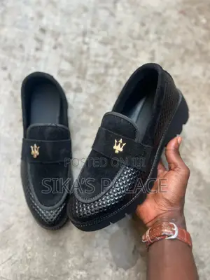 Black Shoe