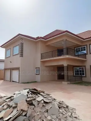 5bdrm House in West Trasacco, Otano for rent