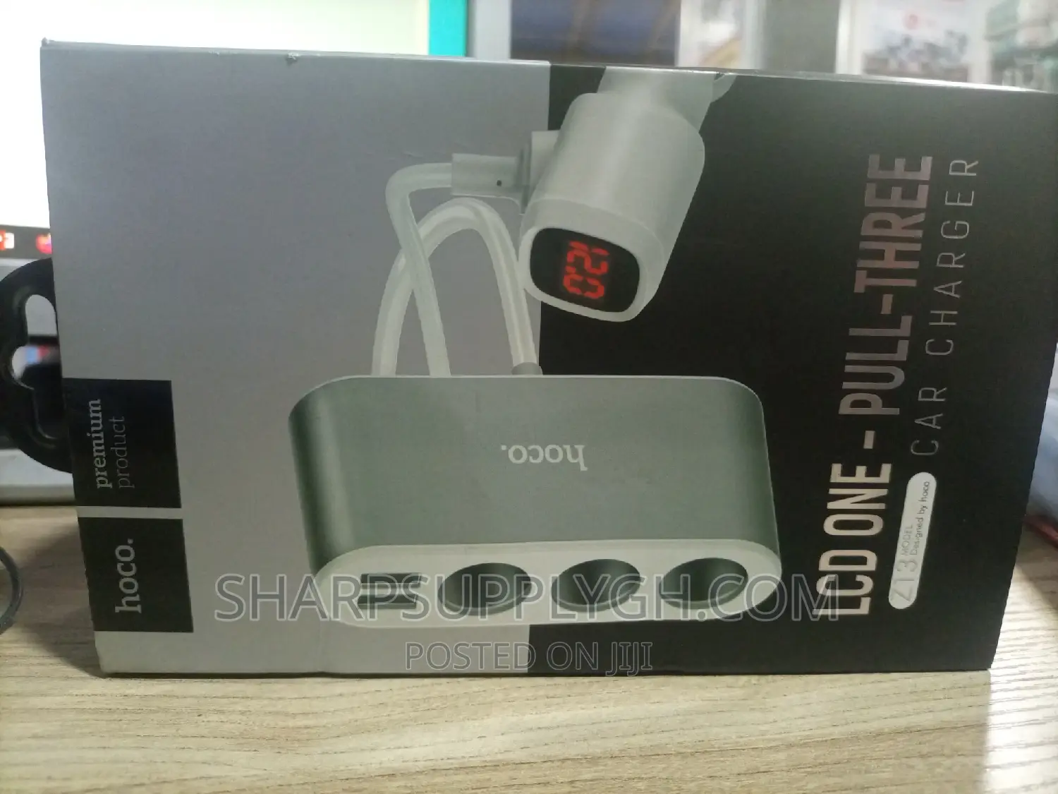 LCD One-pull Three Car Charger
