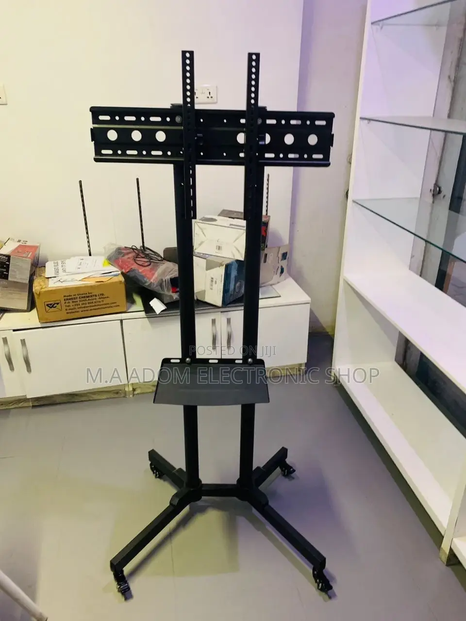 Durable and Affordable Moveable Tv Trolly for 32”-65”.