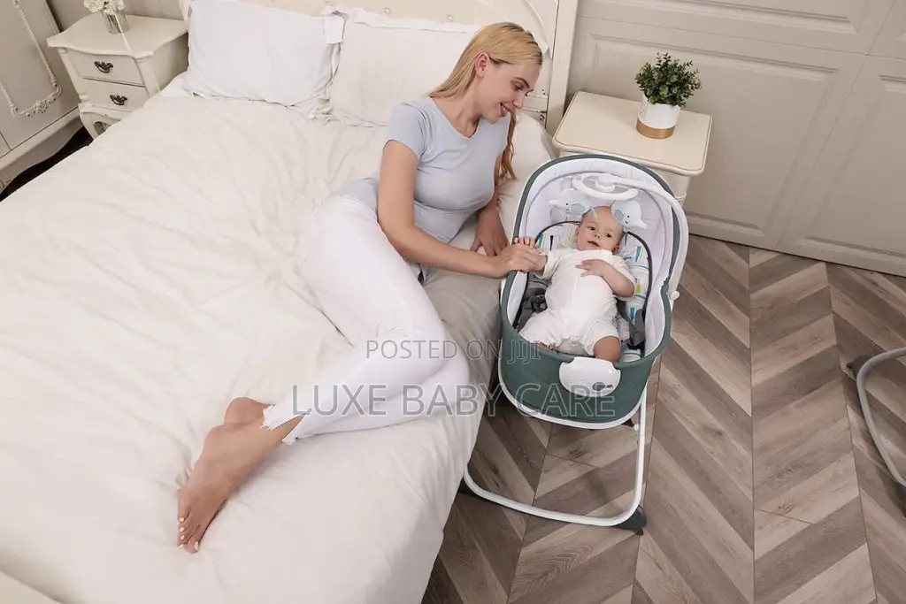 6-in-1 Rocker Bassinet / Baby Cot With Music (Mastela)