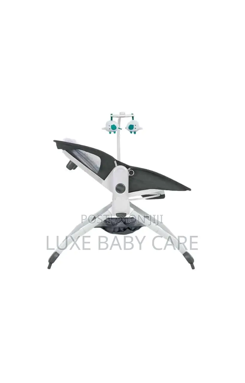 6-in-1 Rocker Bassinet / Baby Cot With Music (Mastela)