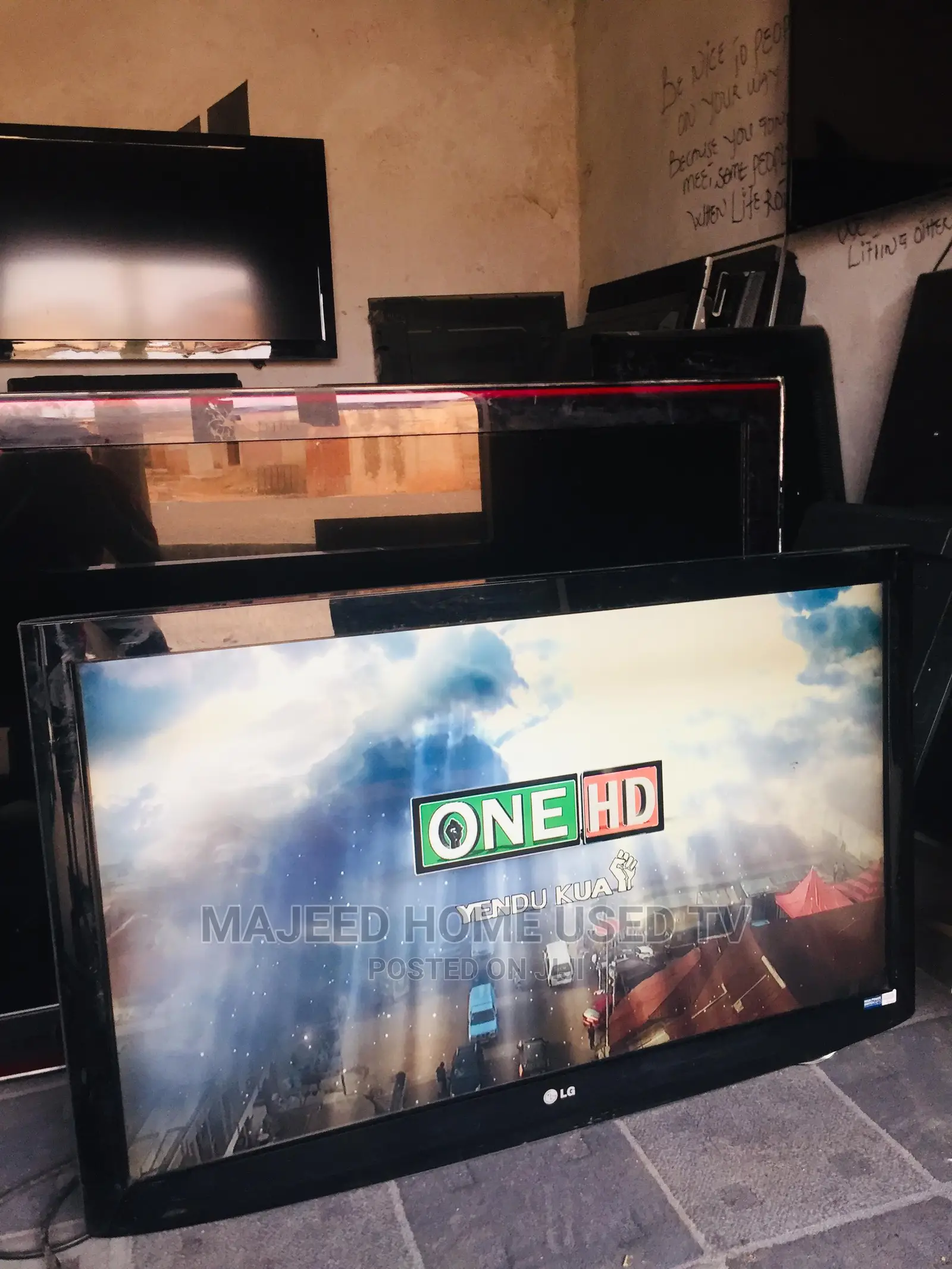 42 Inches Slim LG LCD Digital TV