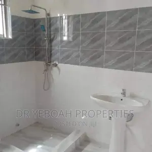 3bdrm House in Spintex:- 3 Bedrooms for sale