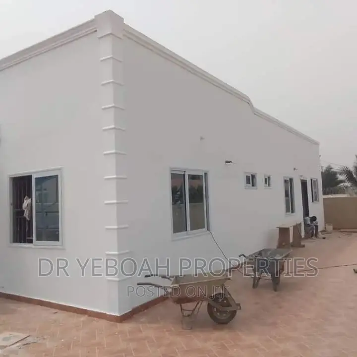3bdrm House in Spintex:- 3 Bedrooms for sale