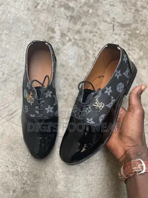 Black Lv Shoe