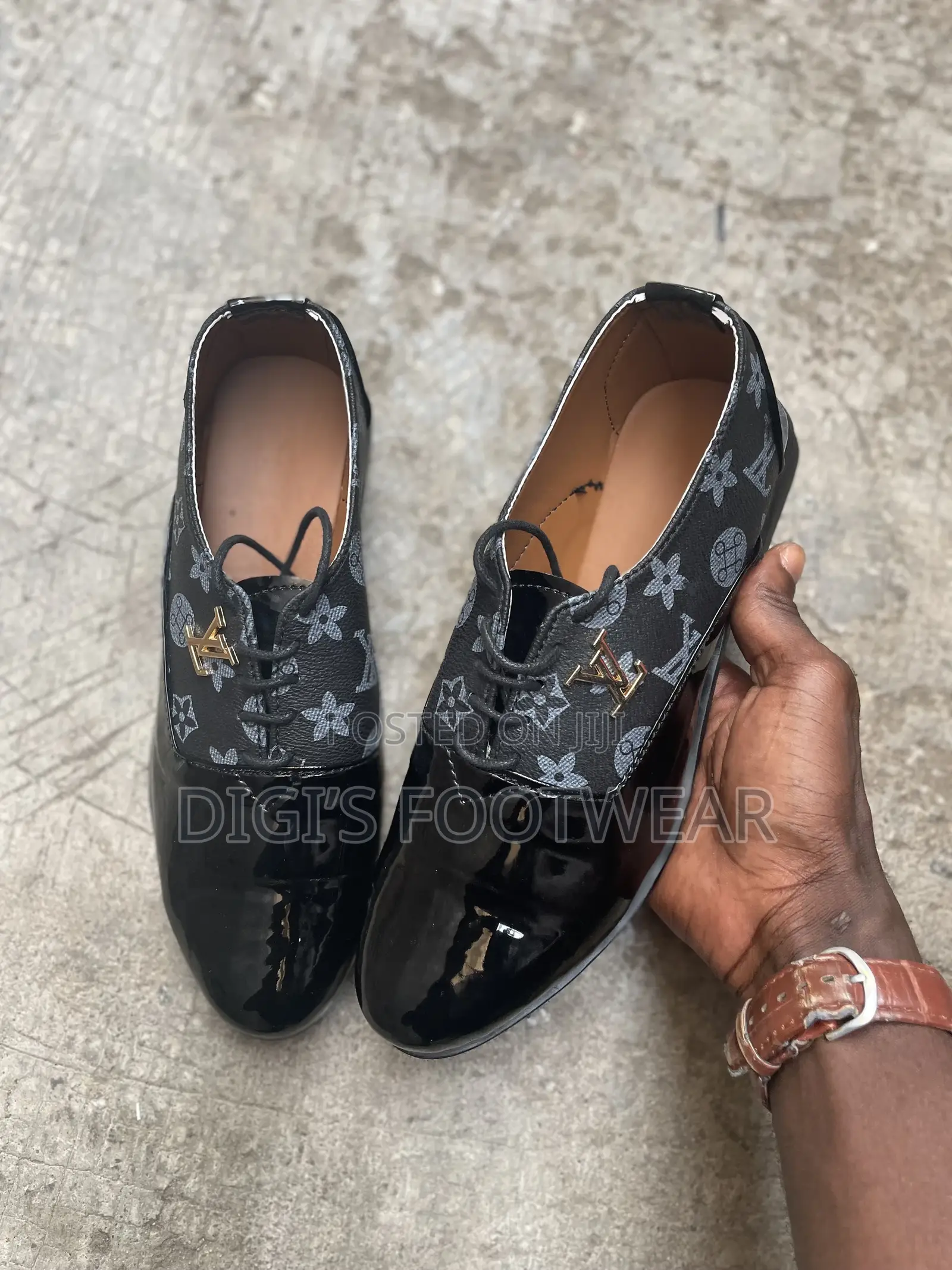 Black Lv Shoe