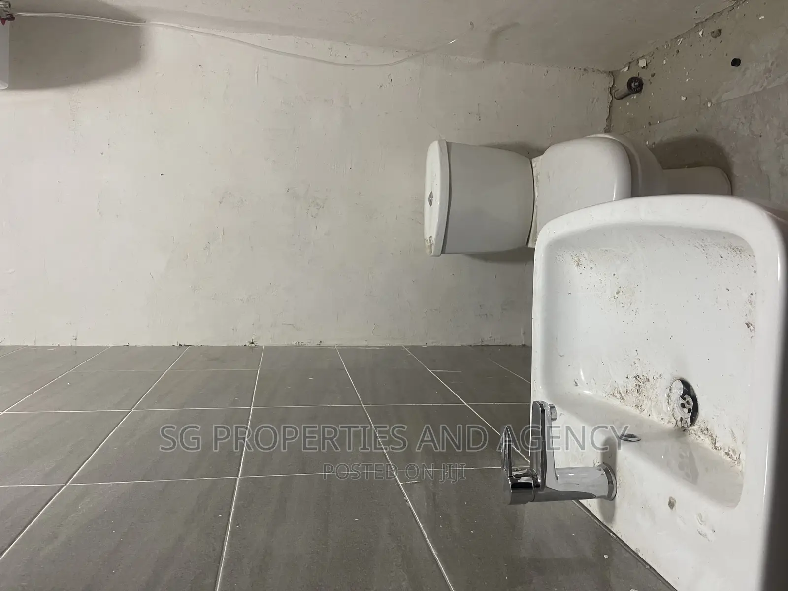 2bdrm Apartment in Lashibi, Spintex for rent