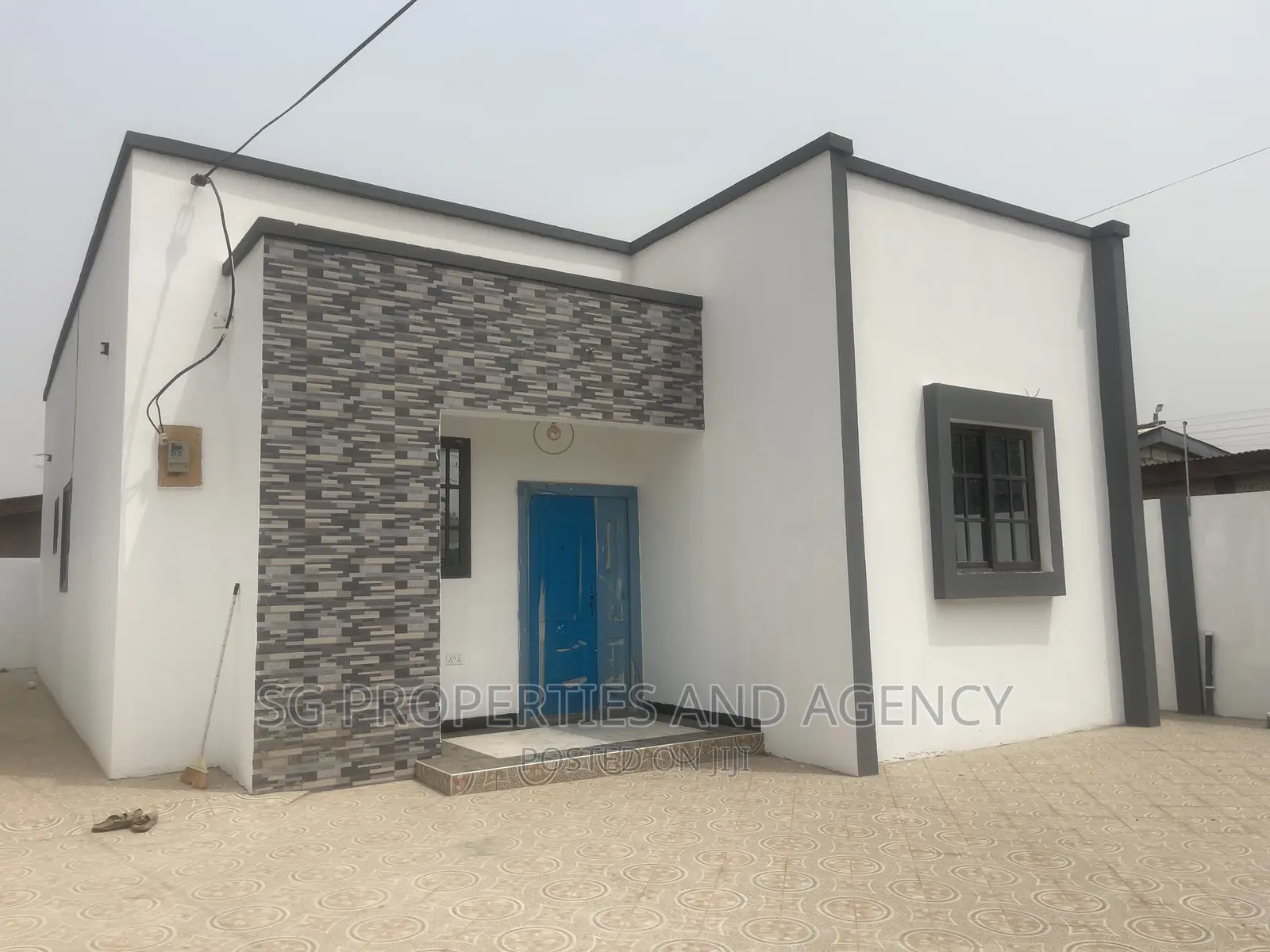 2bdrm House in Spintex Kfc for sale