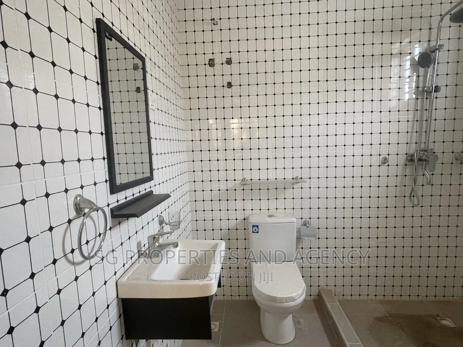 2bdrm House in Spintex Kfc for sale