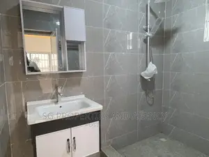 3bdrm Apartment in Junction Mall, Spintex for sale