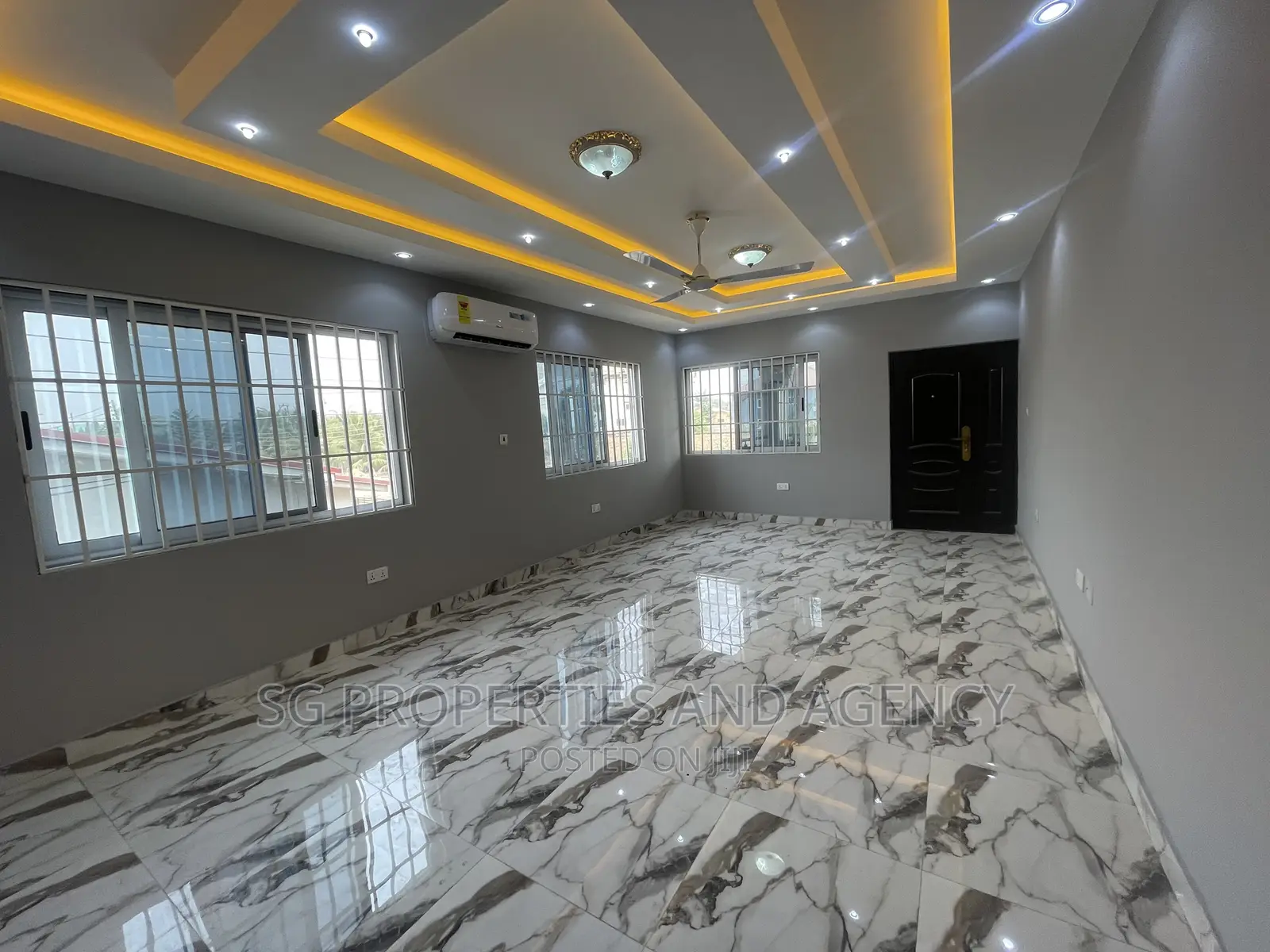 3bdrm Apartment in Junction Mall, Spintex for sale