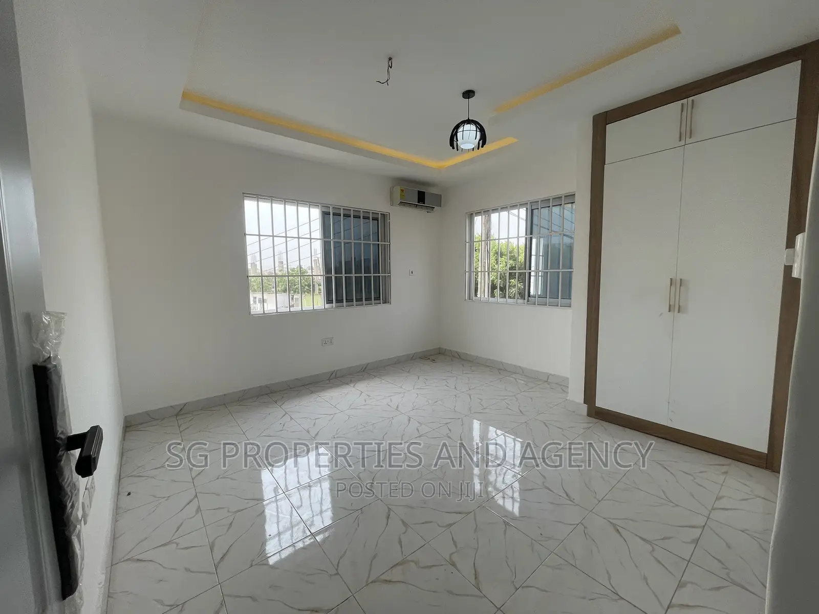 3bdrm Apartment in Junction Mall, Spintex for sale