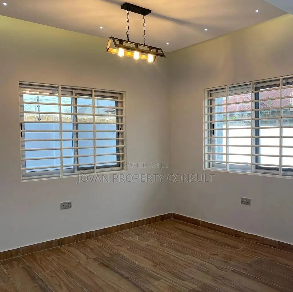 3bdrm House in Pokuase for sale