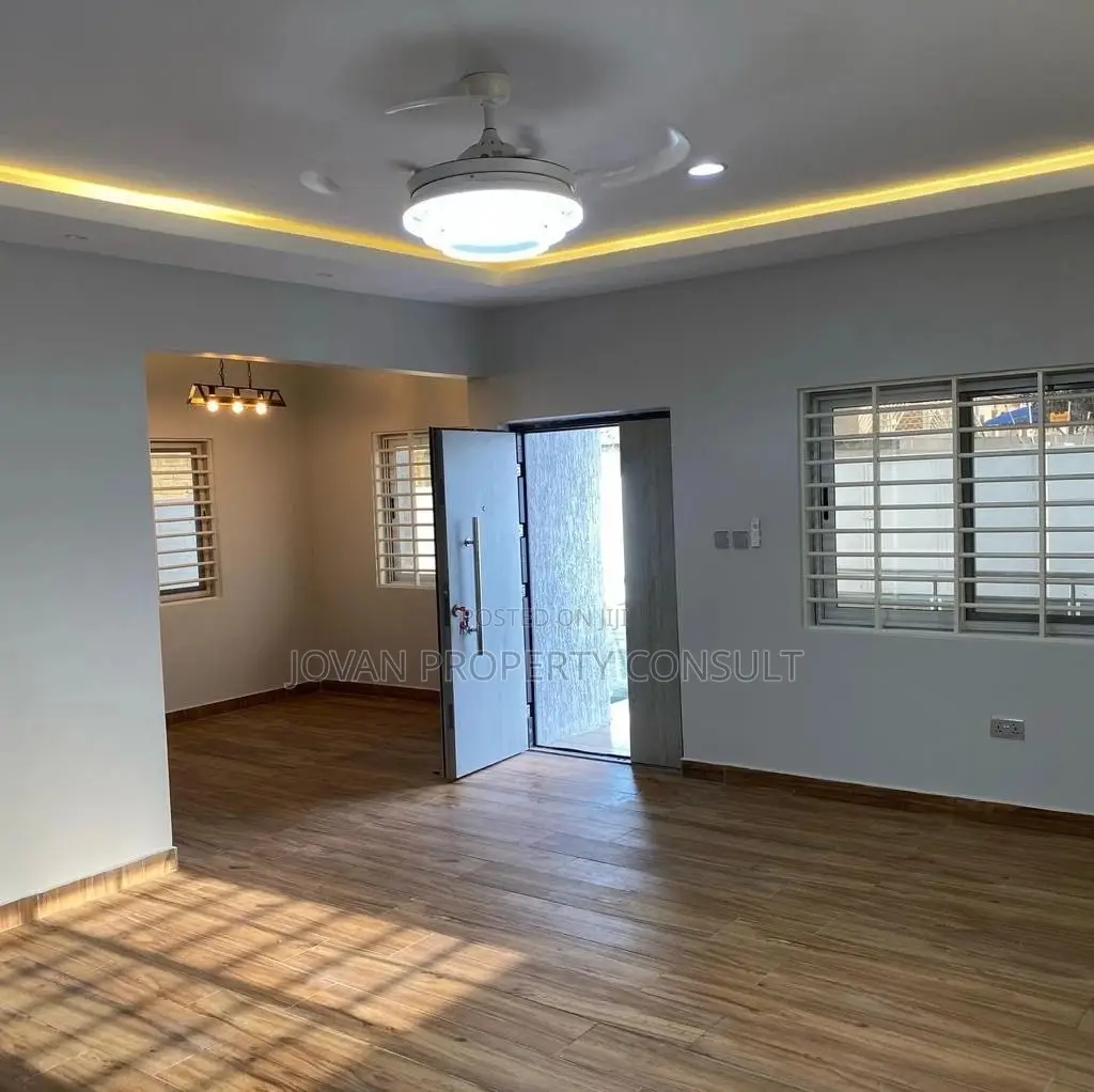 3bdrm House in Pokuase for sale