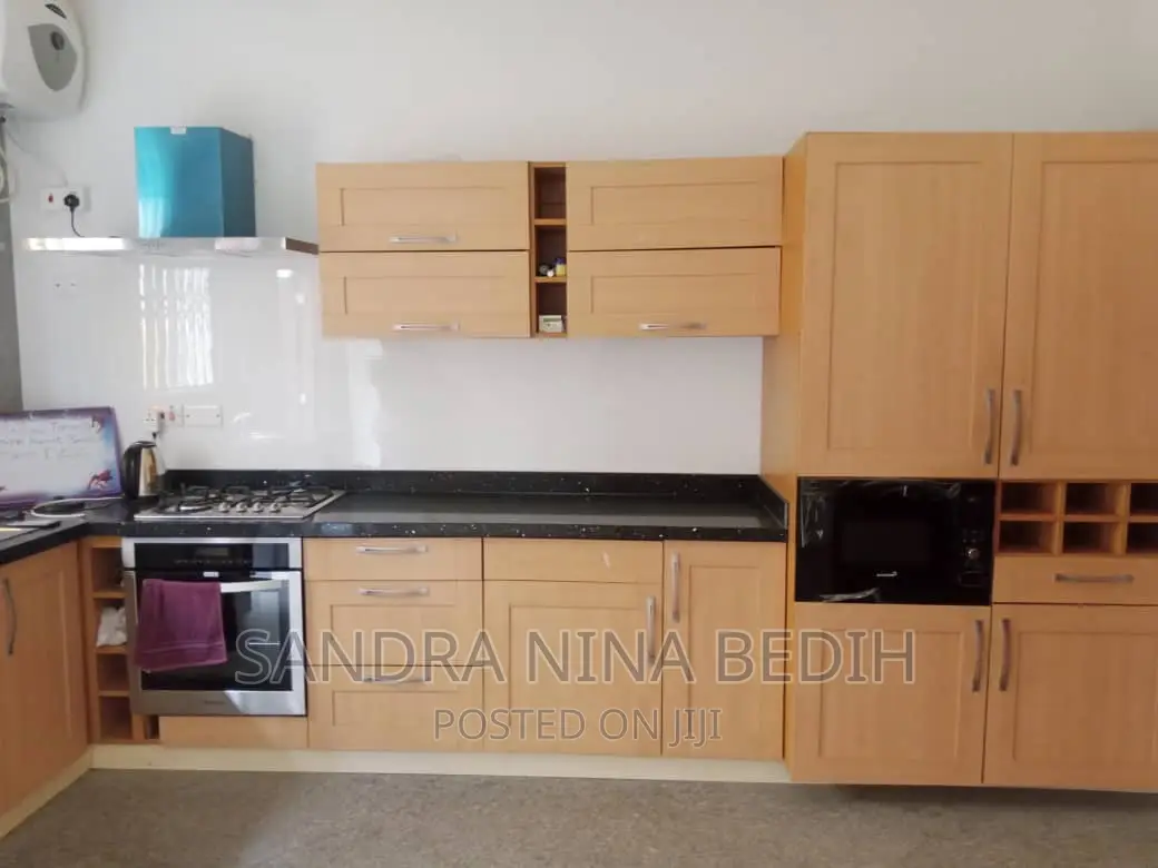 4bdrm House in East Legon American for rent