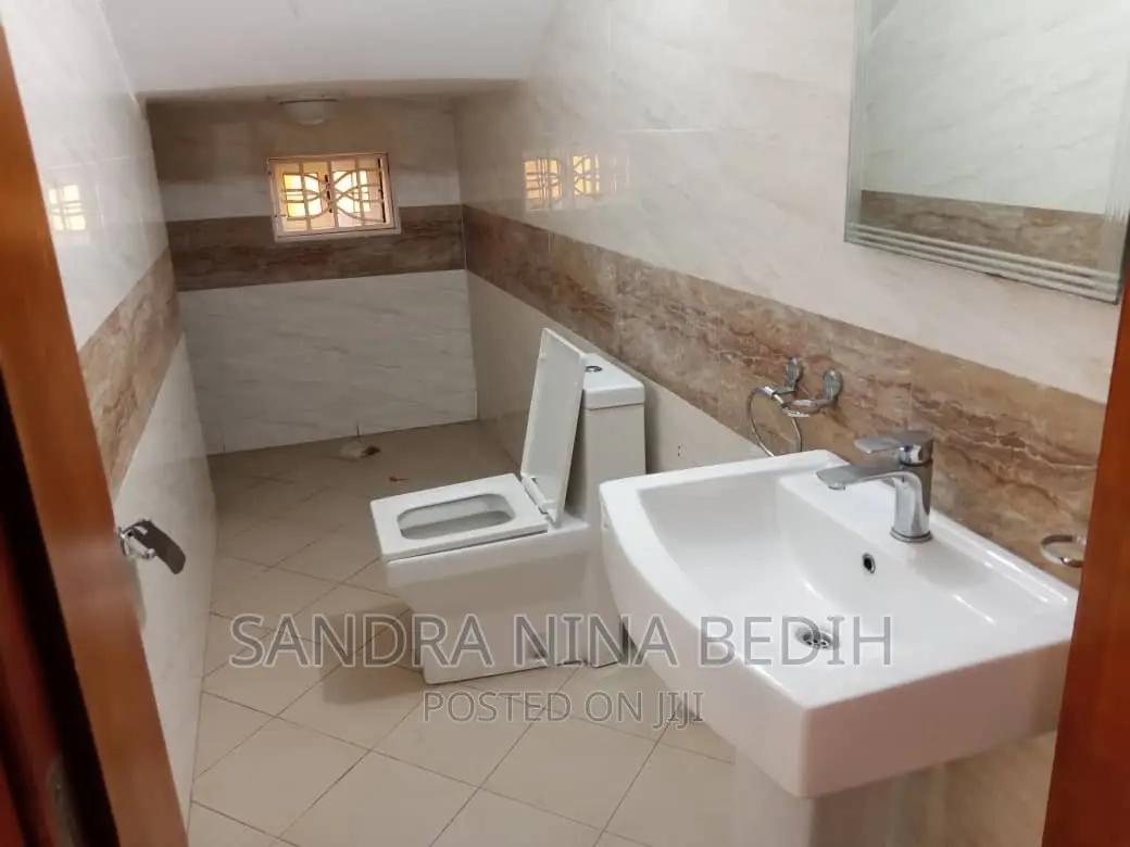 4bdrm House in East Legon American for rent