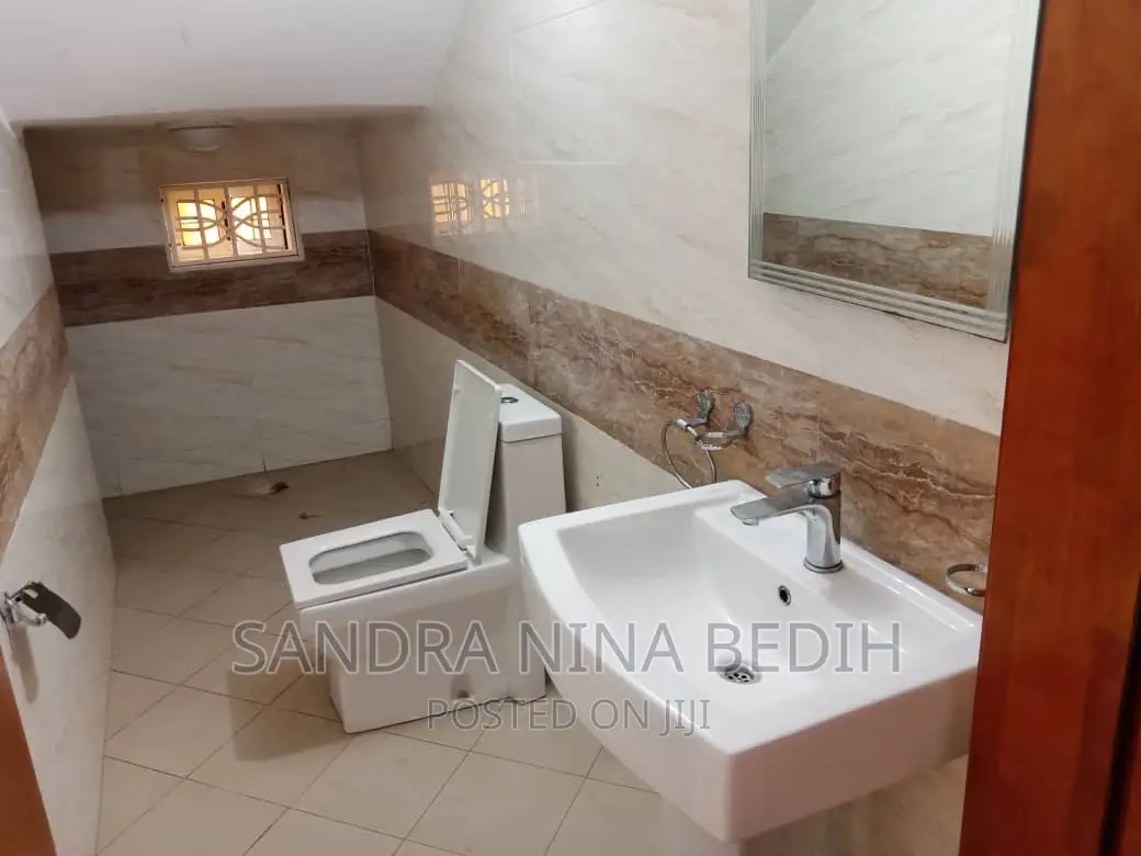 4bdrm House in East Legon American for rent