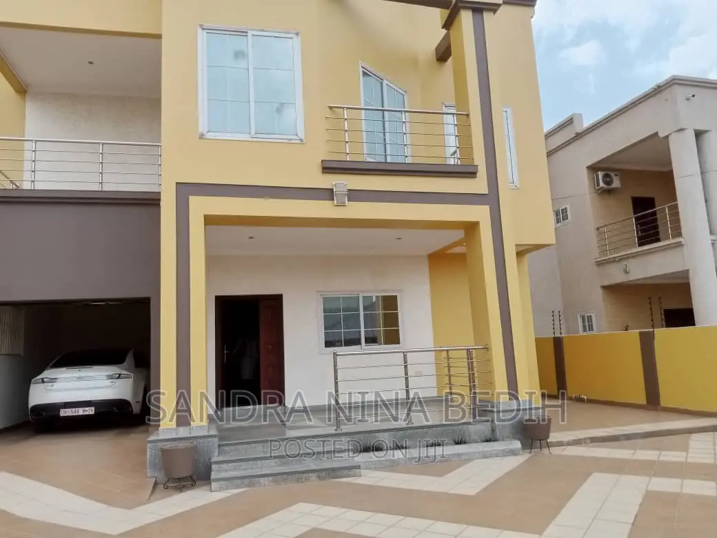 4bdrm House in East Legon American for rent