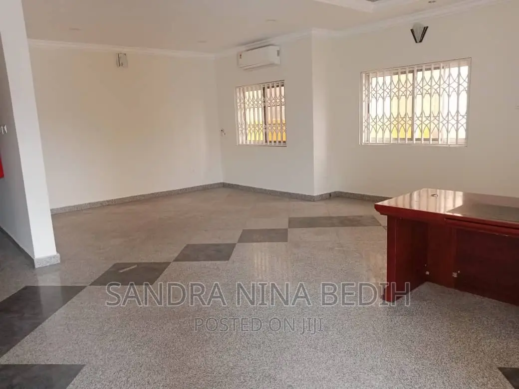4bdrm House in East Legon American for rent