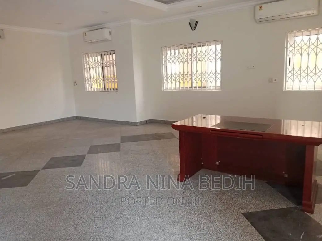 4bdrm House in East Legon American for rent