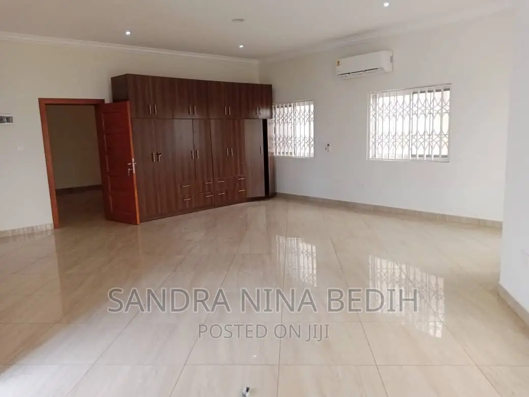 4bdrm House in East Legon American for rent