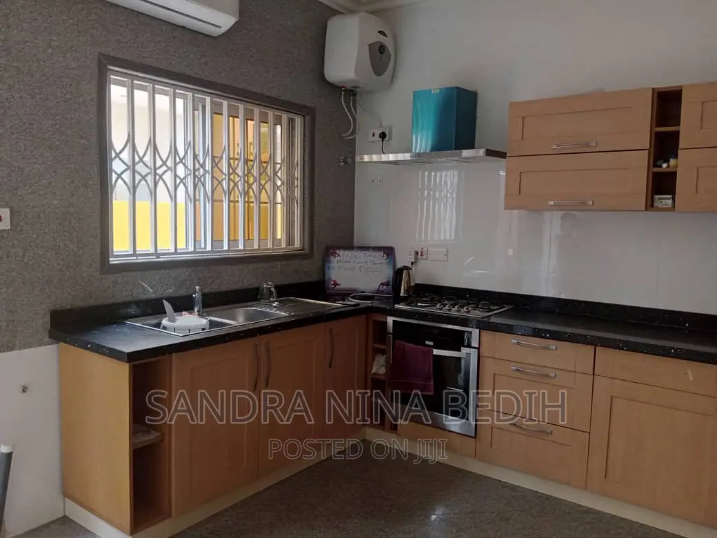 4bdrm House in East Legon American for rent