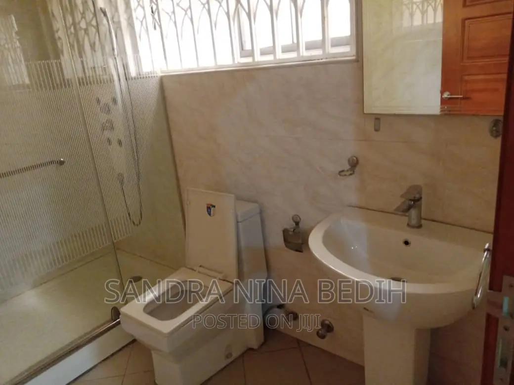 4bdrm House in East Legon American for rent