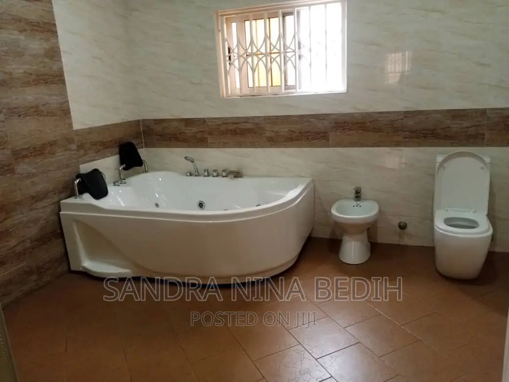 4bdrm House in East Legon American for rent