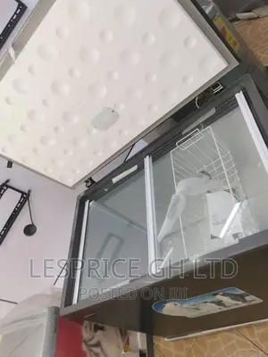 Quality Interior/Signature 345litres Chest Freezer