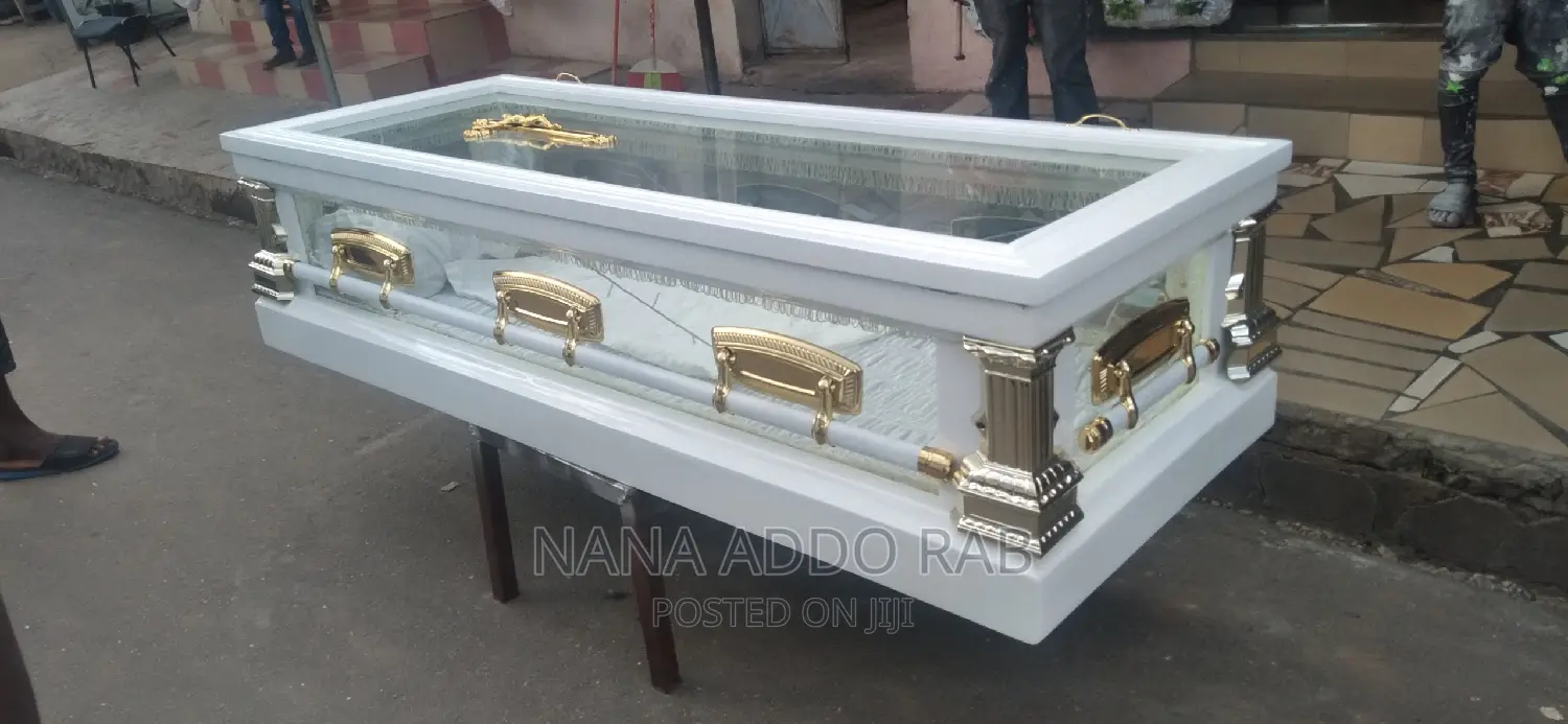 Half Tick Glass Casket With Gold Coner for Sell Cool Price
