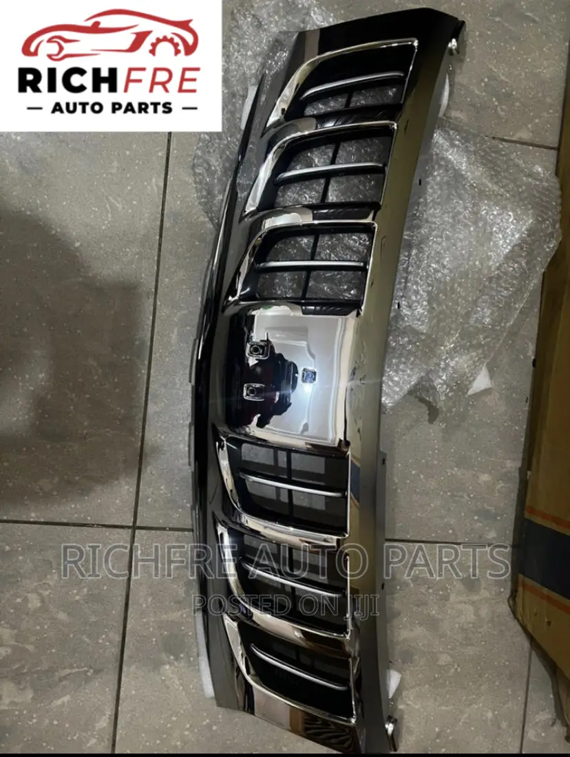 Mitsubishi L200 2015/2016/2017 Front Grille/Shells