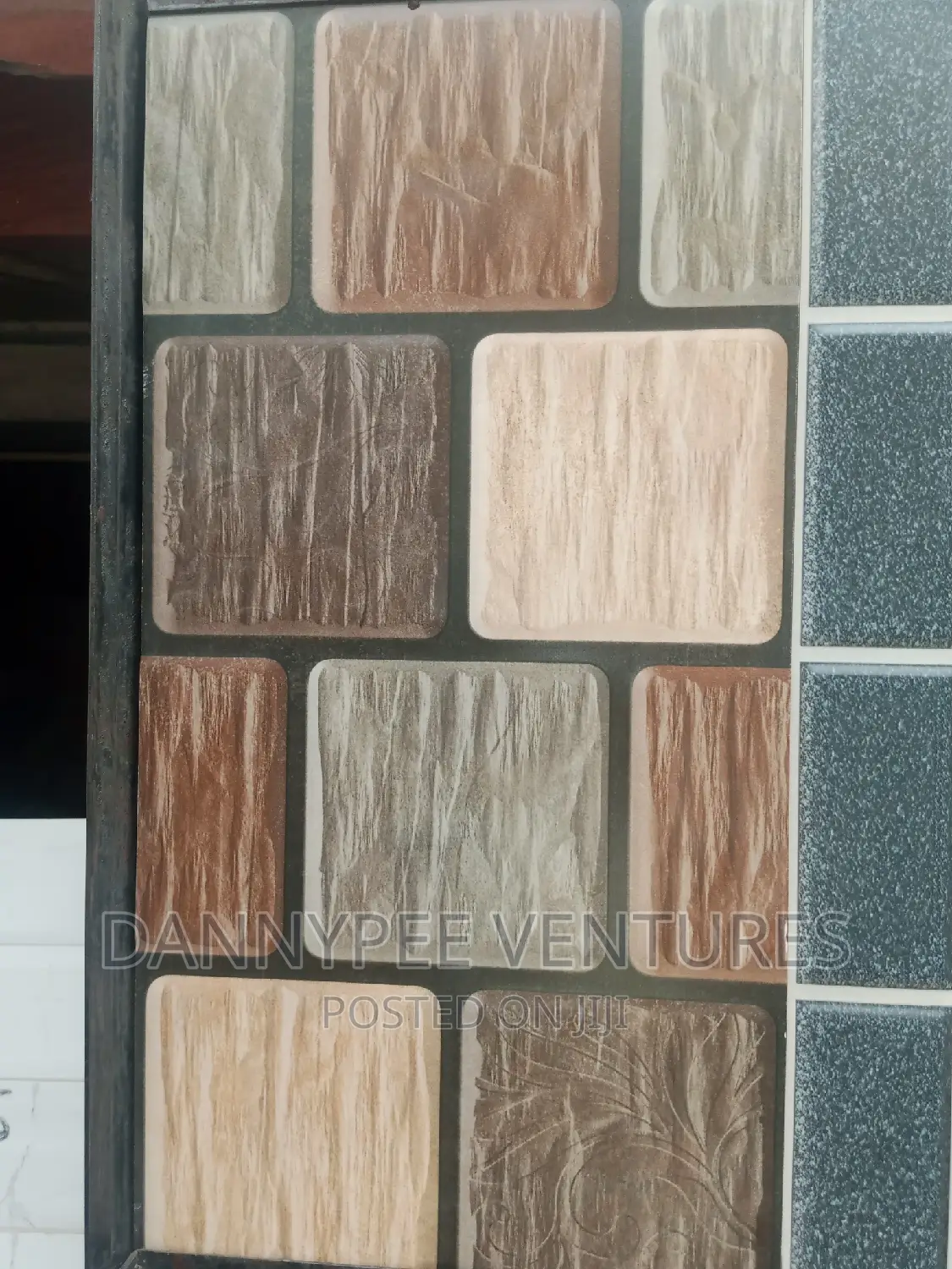 Outside Facial Wall Tiles