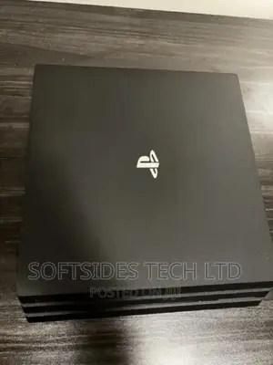 Playstation 4 Pro 1tb and Controler Hot Sale