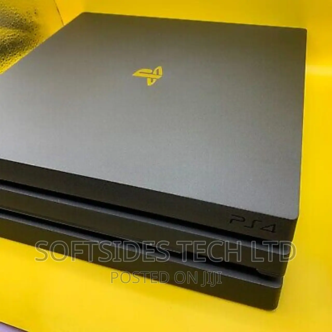 Playstation 4 Pro 1tb and Controler Hot Sale