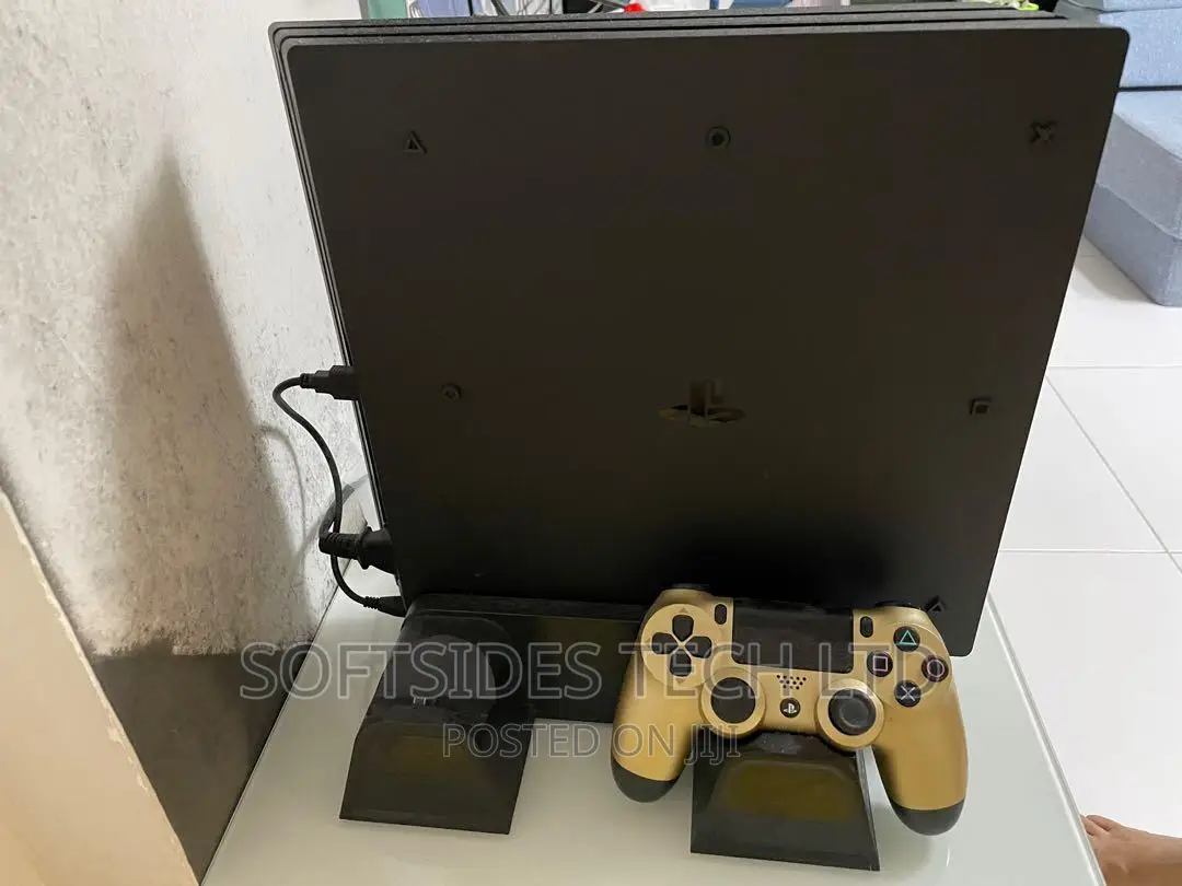 Uk Used Playstation 4 Pro With Games, 1tb and Accesories