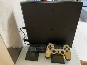Uk Used Playstation 4 Pro With Games, 1tb and Accesories