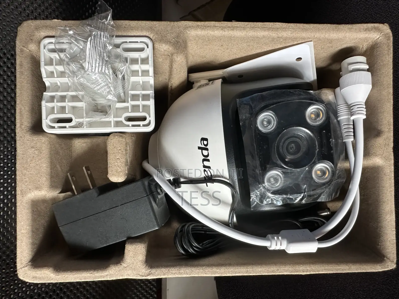 Tenda Wifi Ai PTZ Camera 3MP 2way Audio (RH7-WCA)