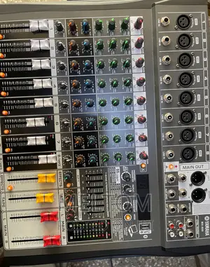 Yamaha Mx-800 8channels Professional Mixing Console