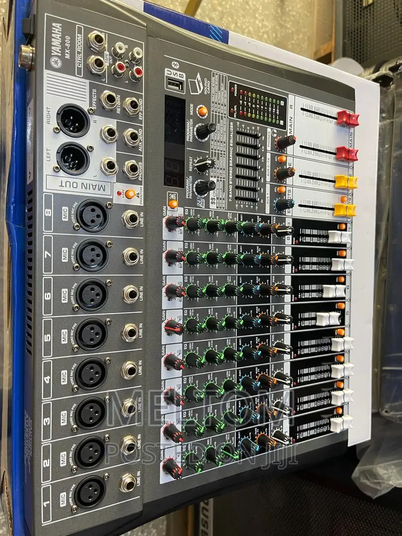 Yamaha Mx-800 8channels Professional Mixing Console