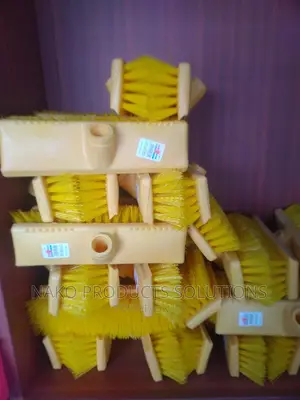 Long Scrubbing Brush (Long Stick)
