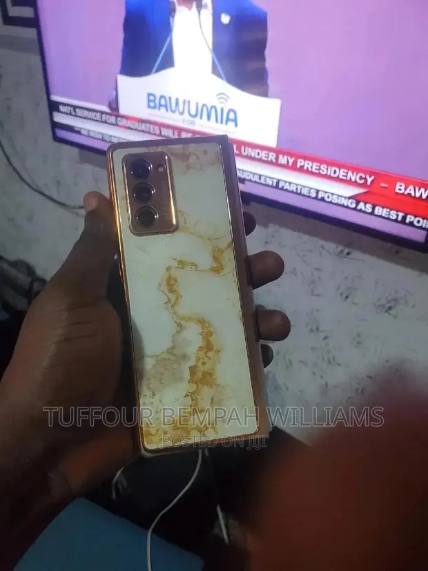 Samsung Galaxy Z Fold 256 GB Gold in Achimota Mobile Phones