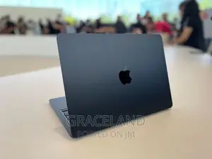 New Laptop Apple MacBook Air 2022 M2 8GB SSD 256GB