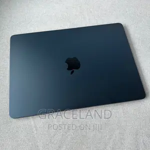 New Laptop Apple MacBook Air 2022 M2 8GB SSD 256GB