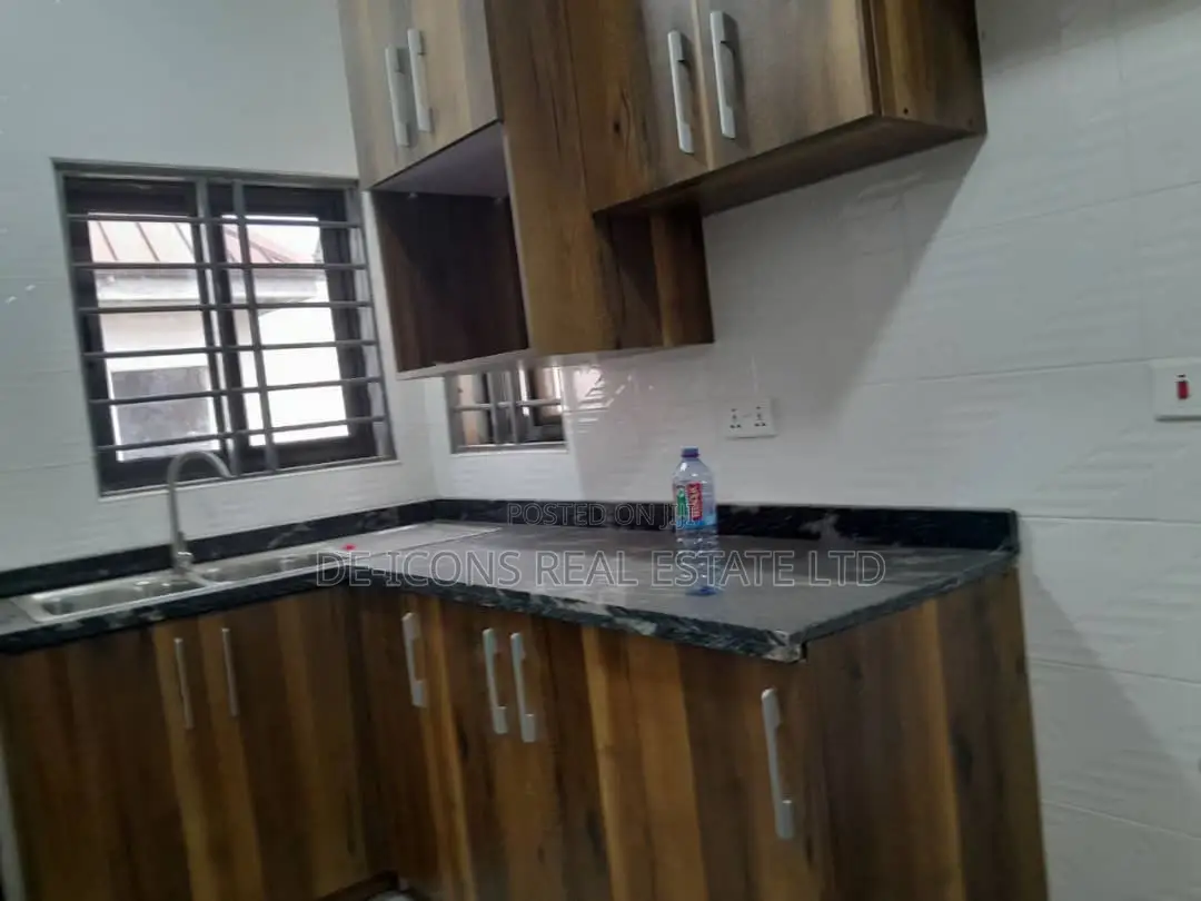 3bdrm Bungalow in De-Icons Real Estate, East Legon for sale