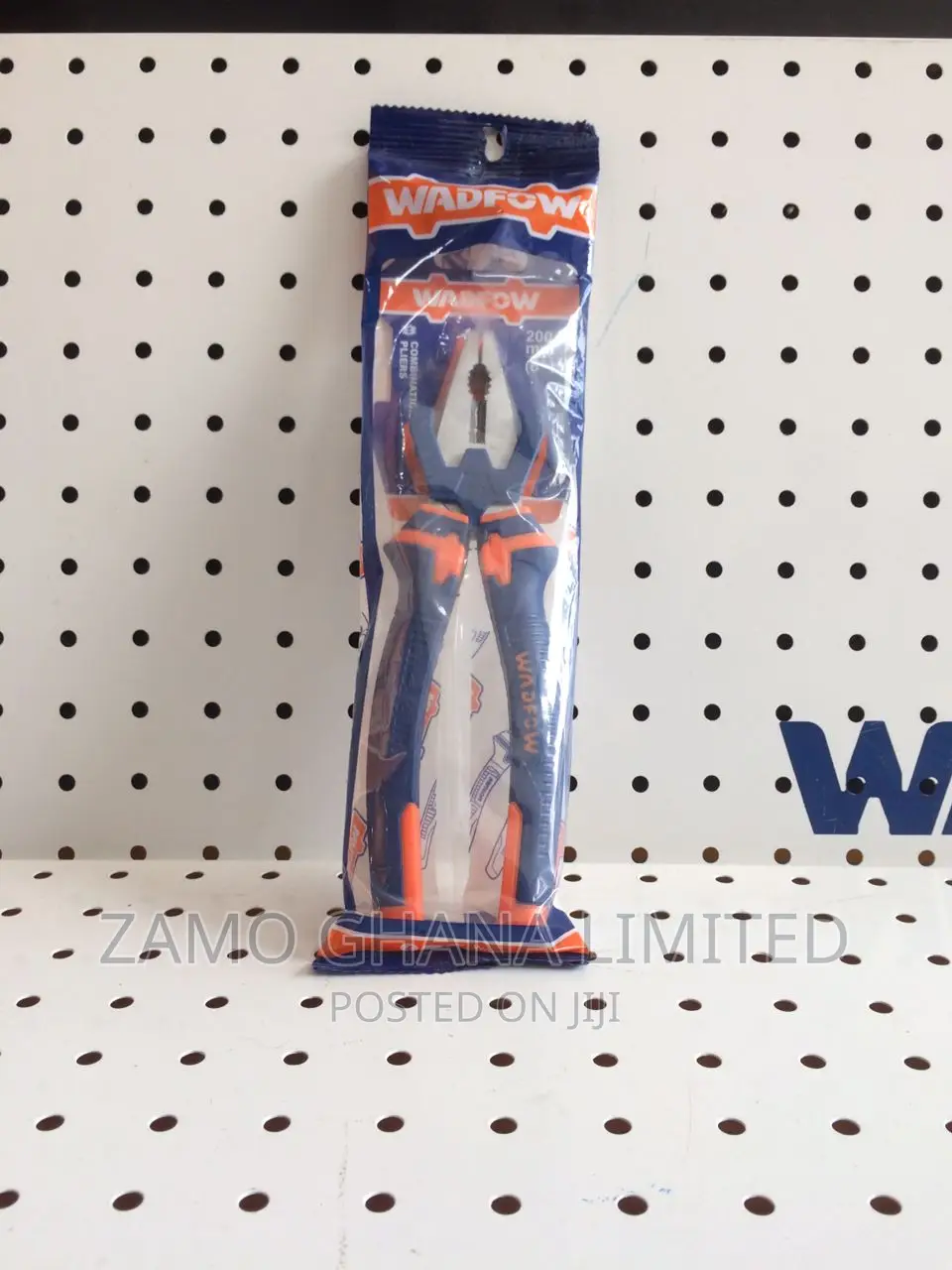 8 Inches / Combination Pliers - WPL1C08
