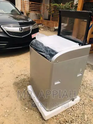 Brand New Pearl 12kg Top Load Washing Machine.