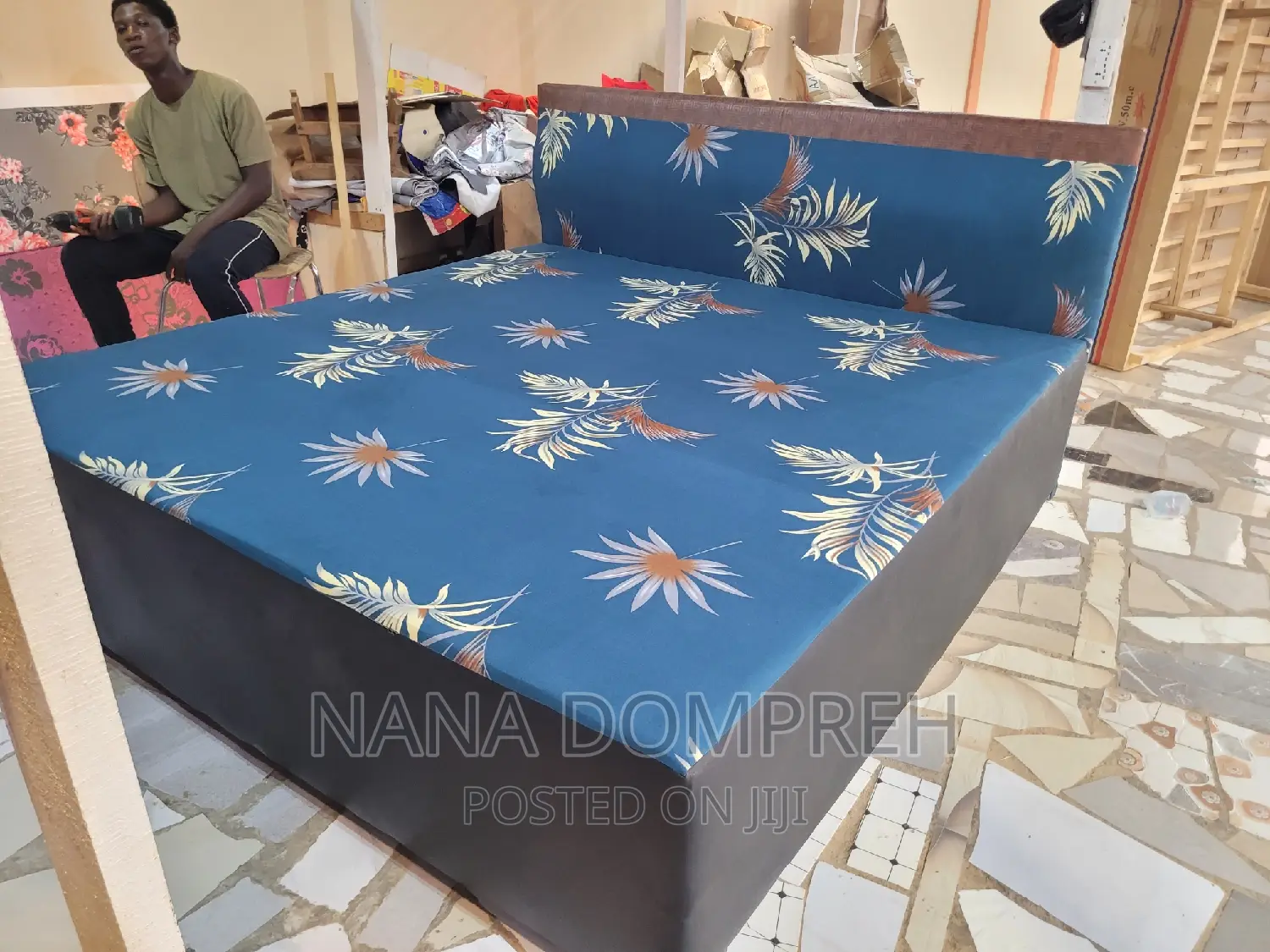 Inbuilt Queen Size Bed